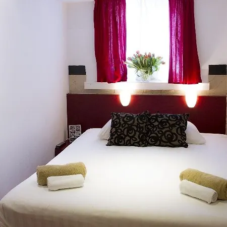 Budget Max Hotel 2*